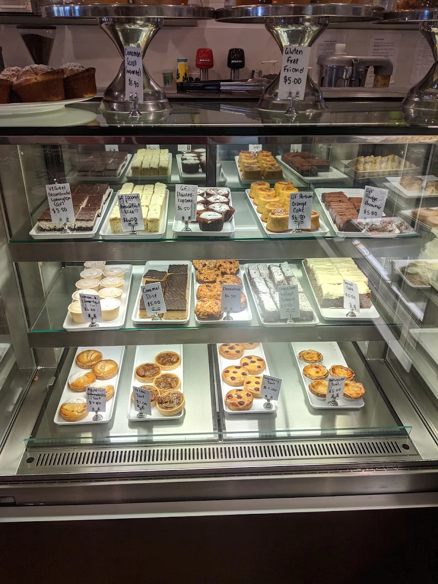 Vibe, The Deli