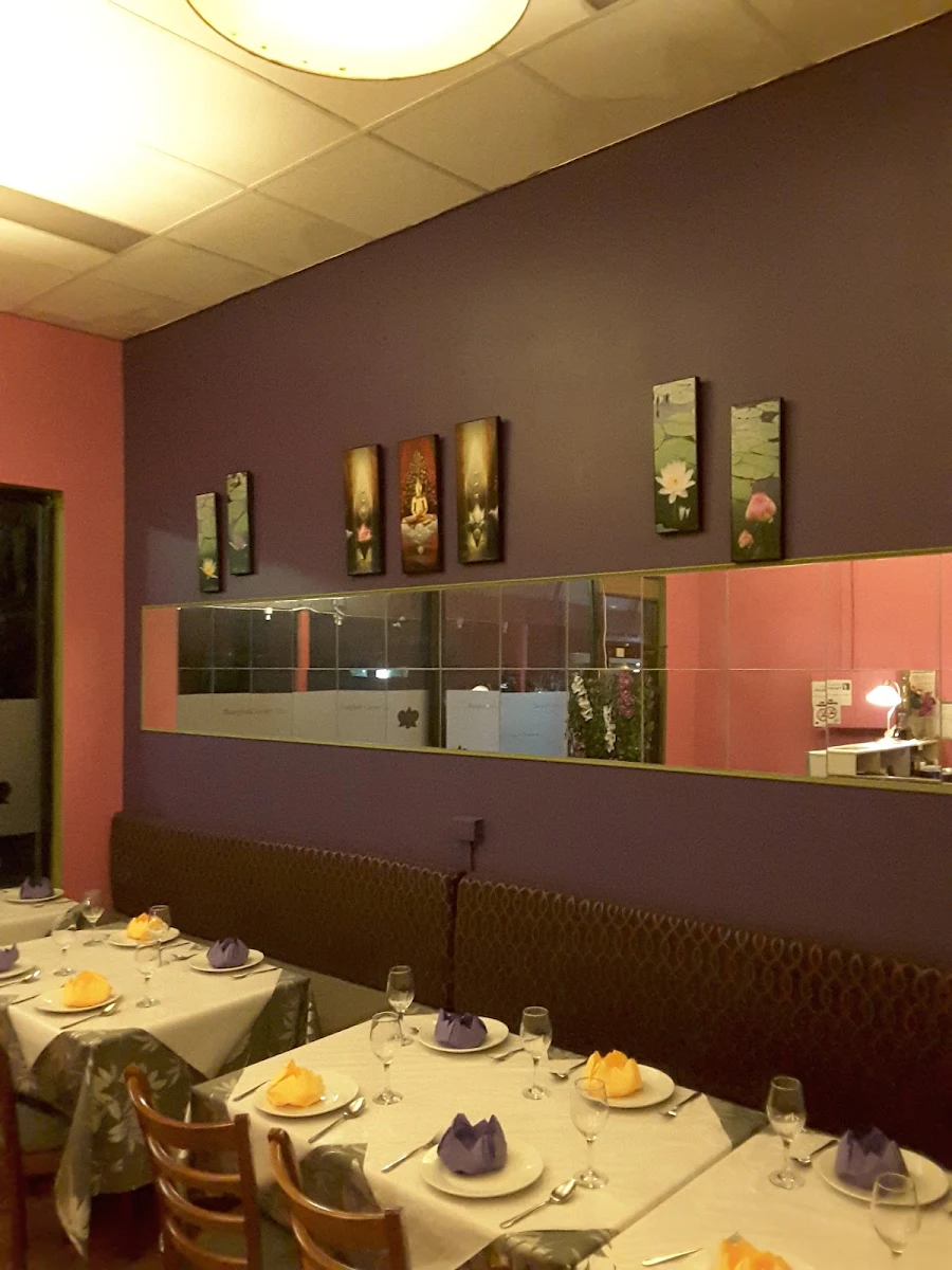 Vibe, Bangkok Corner Thai Restaurant