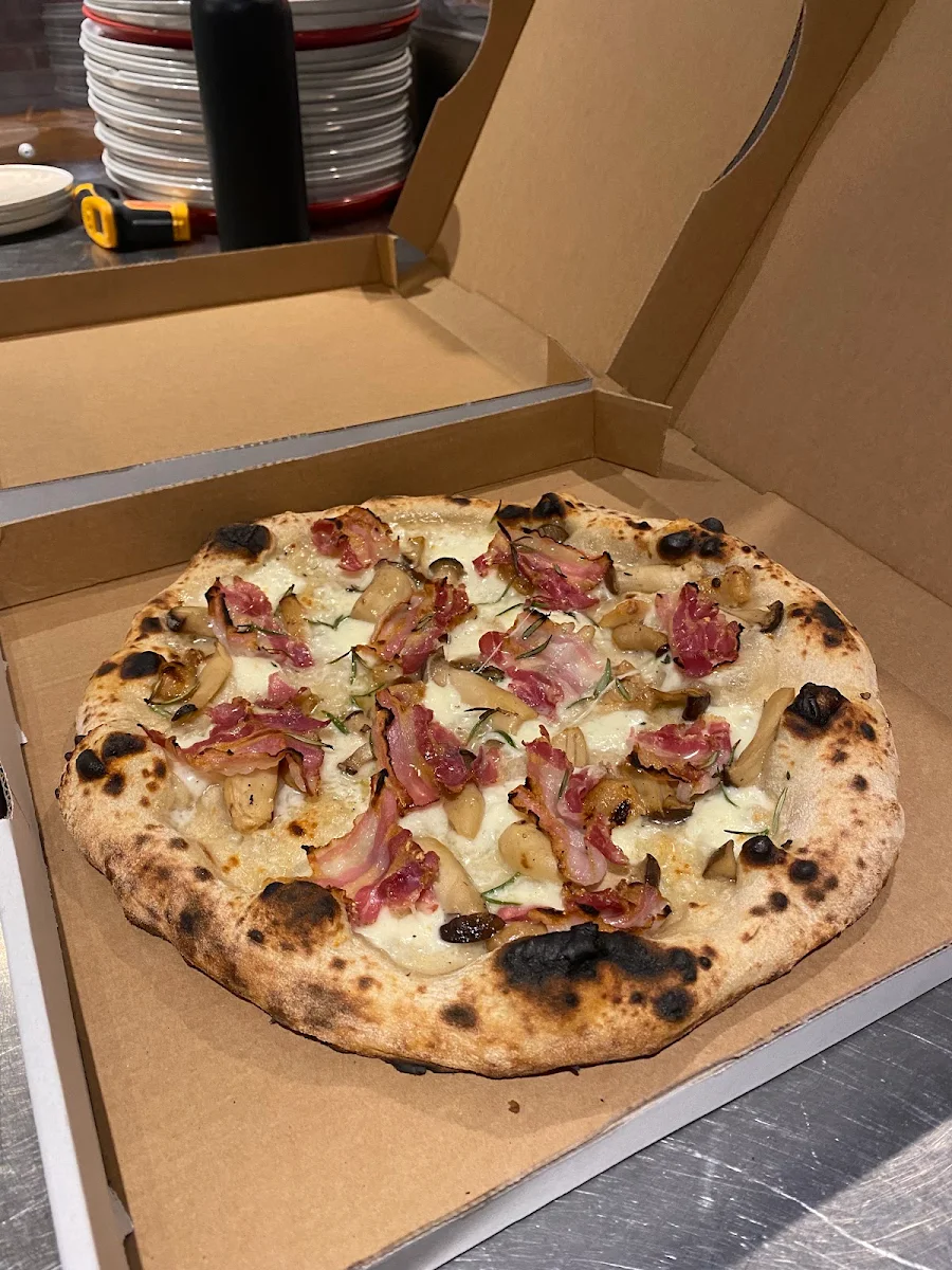Food & drink, Pezzella’s Pizzeria and Bar