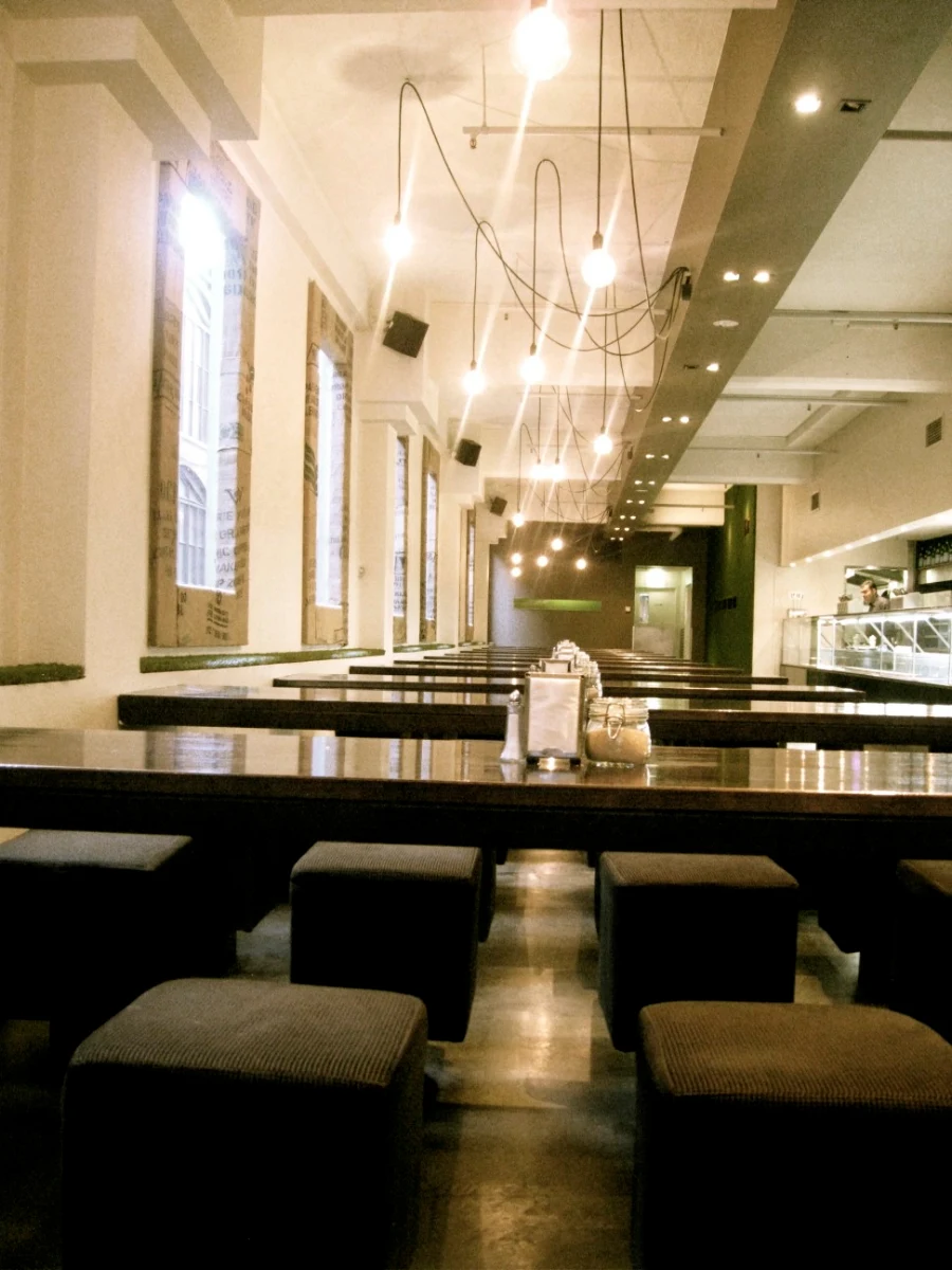 Vibe, Bullrun café