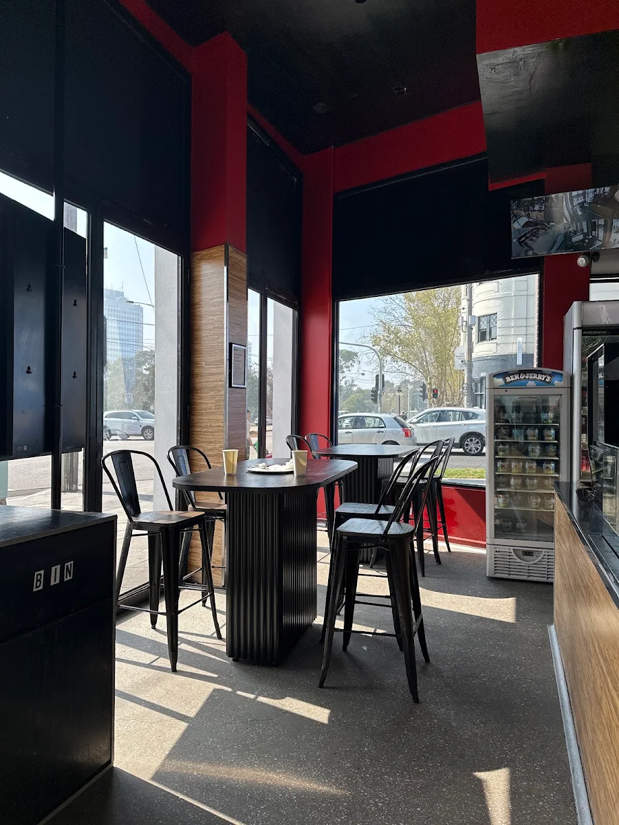 Vibe, Kebab Hut