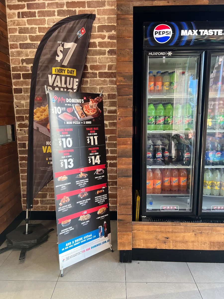 Menu, Domino's Pizza Mawson Act