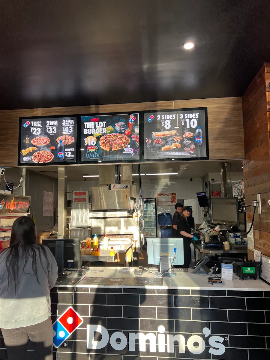 Menu, Domino's Pizza Mawson Act