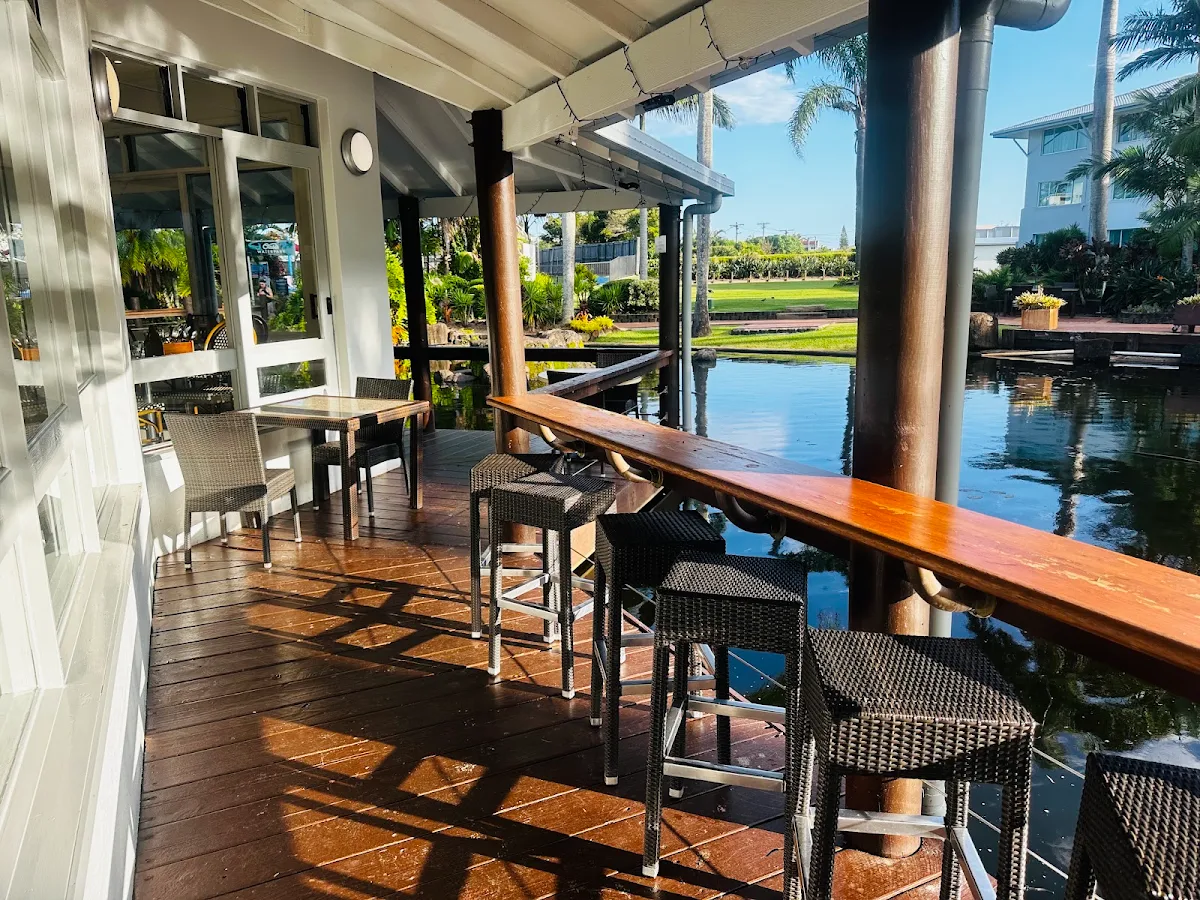 Vibe, Oak & Vine Sunshine Coast