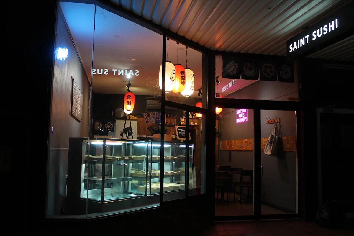 Vibe, Saint Sushi