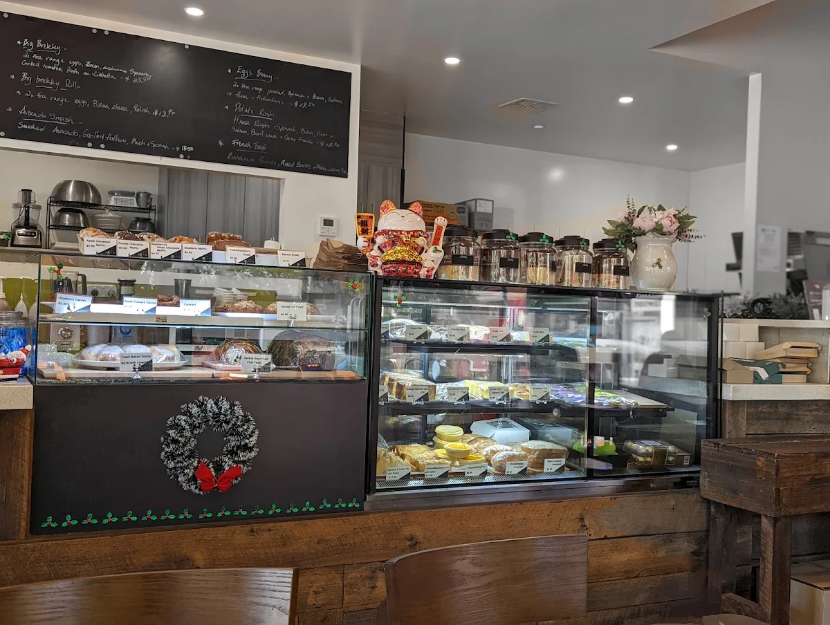 Vibe, Guru Mawson Cafe and Bakehouse