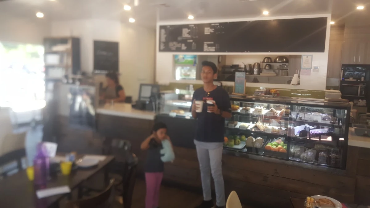 Vibe, Guru Mawson Cafe and Bakehouse