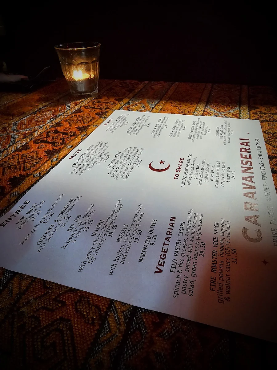 Menu, Caravanserai