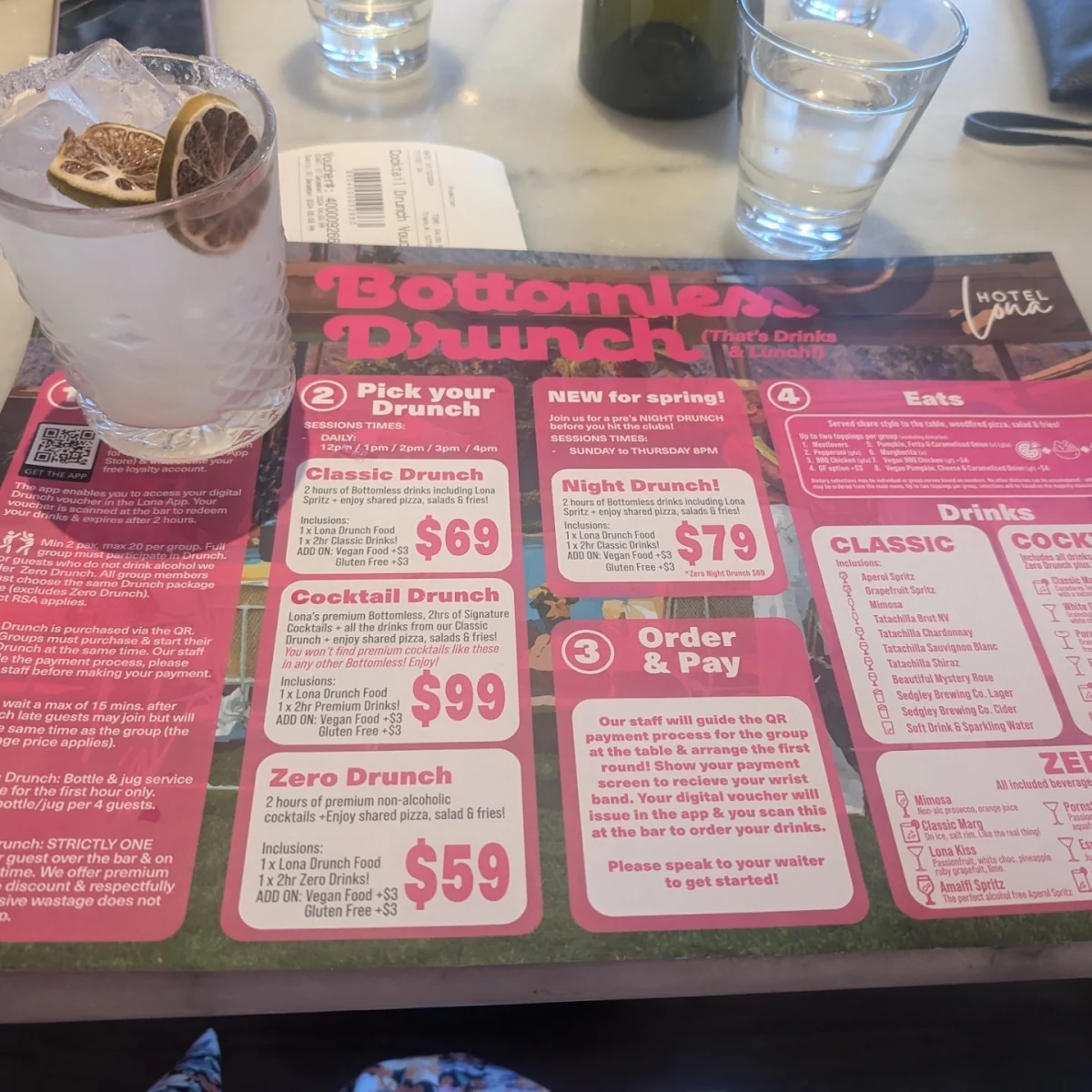 Menu, Hotel Lona
