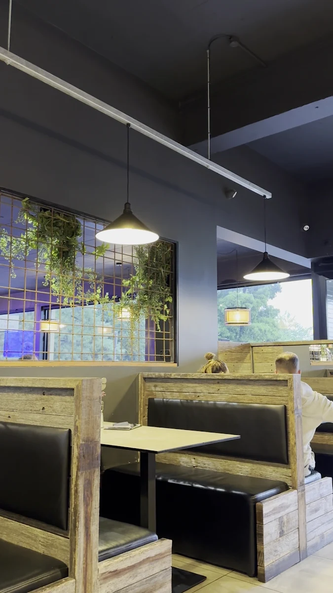 Vibe, Titanium Bar & Bistro