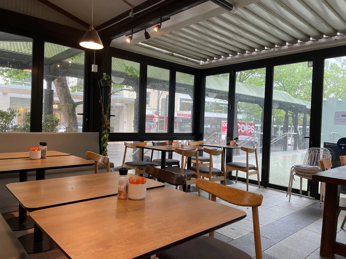 Vibe, Coffeehood Cafe
