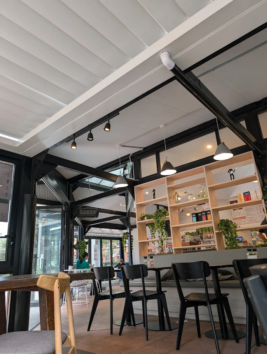 Vibe, Coffeehood Cafe