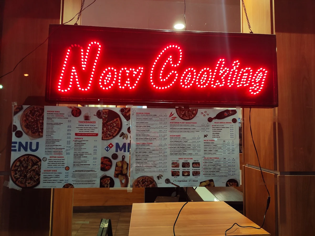 Menu, Domino's Pizza Spring Hill
