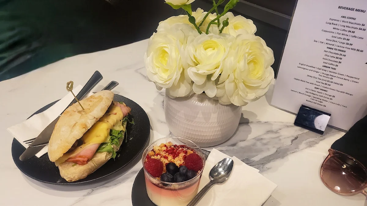 Menu, Mela Patisserie