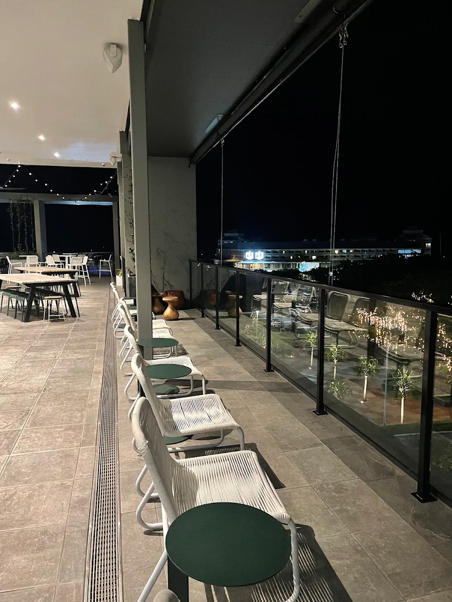 Vibe, Restaurant Oak & Vine - Cairns