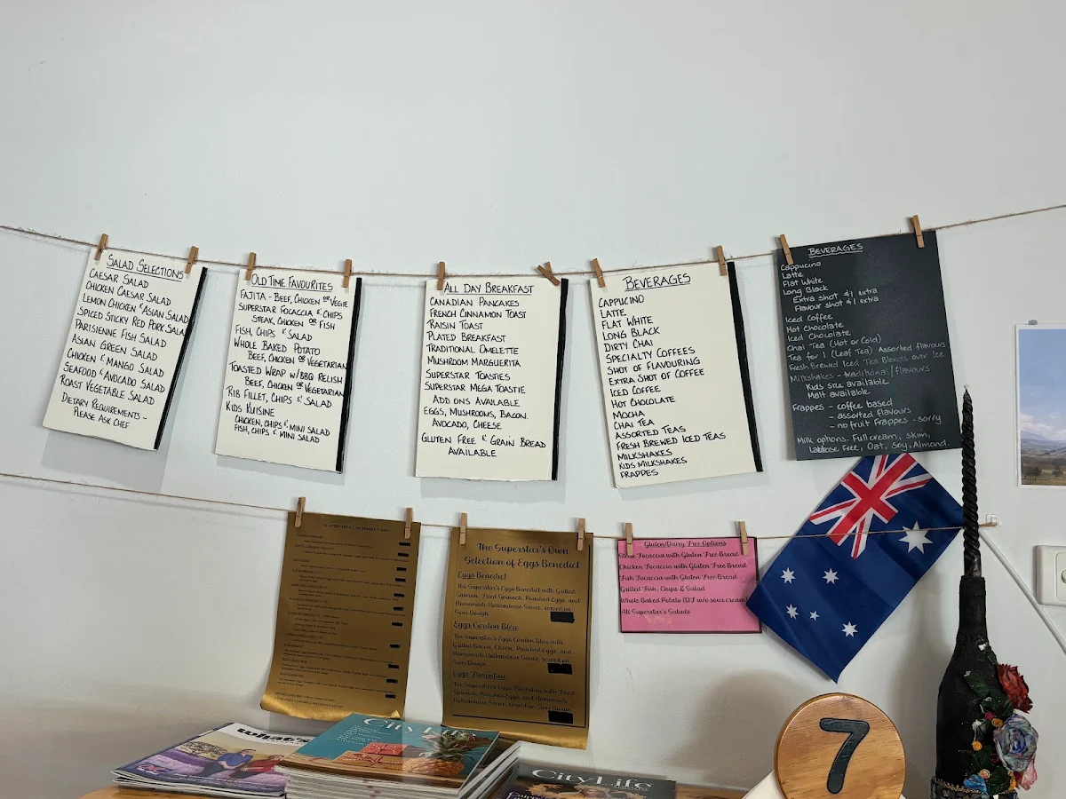 Menu, Superstar Cafe