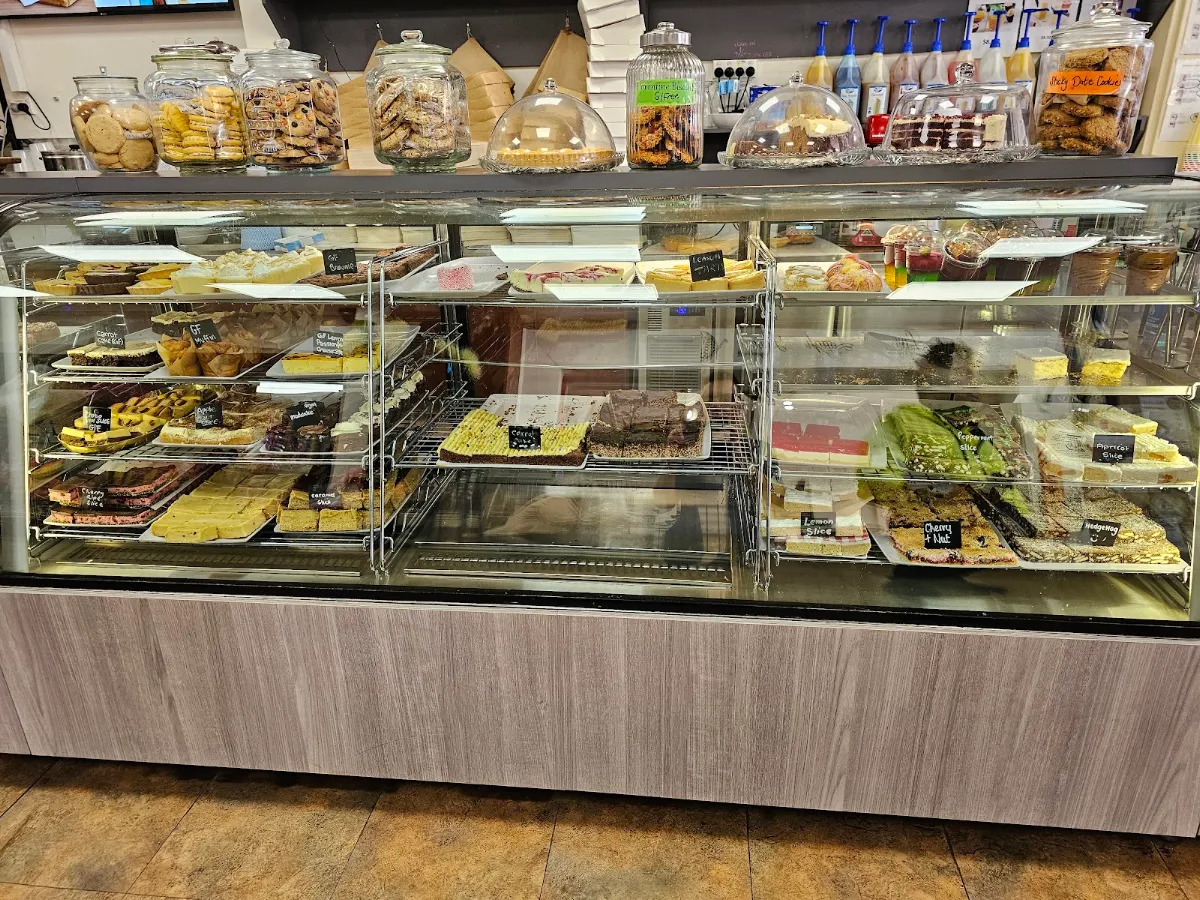 Vibe, Tatura Hot Bread