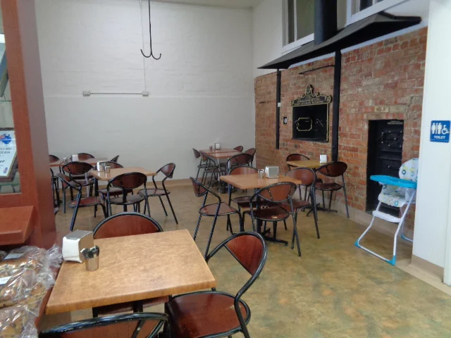 Vibe, Tatura Hot Bread