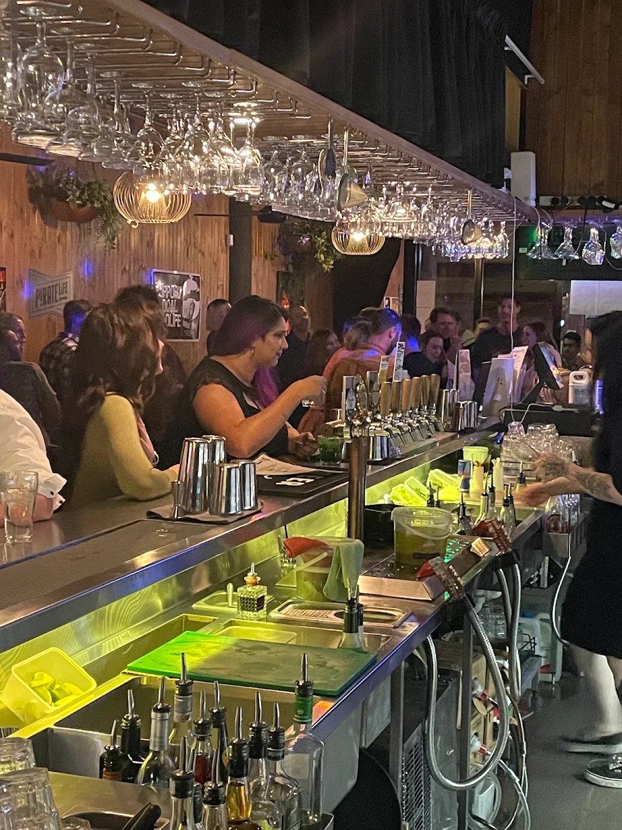 Vibe, The Double Barrel Bar