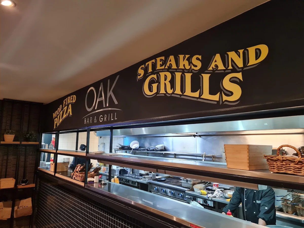 Vibe, Oak Bar & Grill