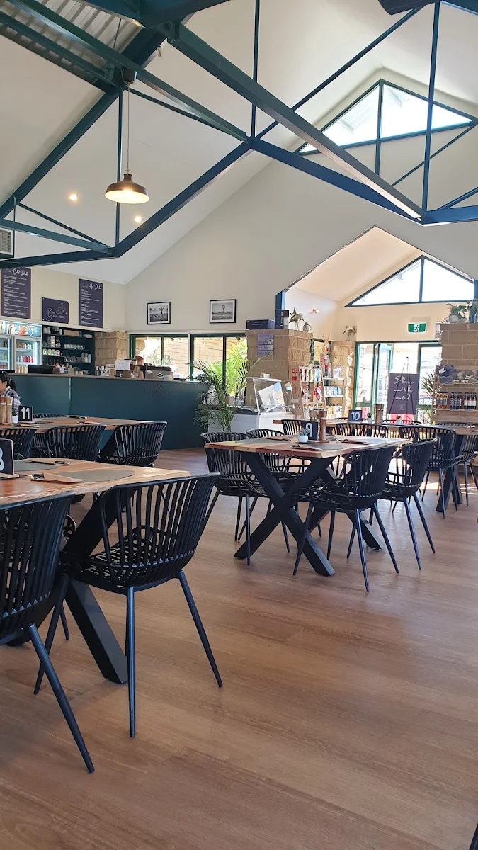 Vibe, Woolshed Baa & Grill and Baa-rista