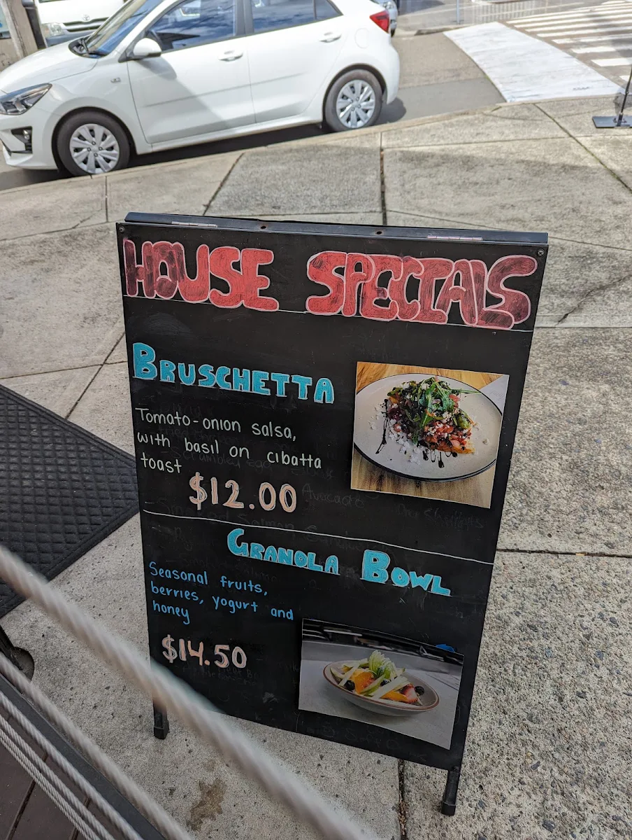 Menu, Cafe 52