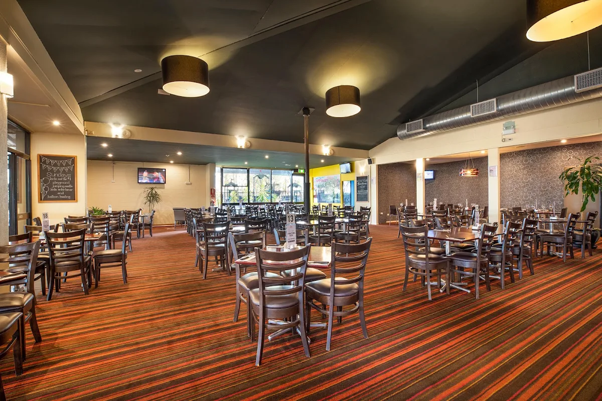 Vibe, Centenary Tavern