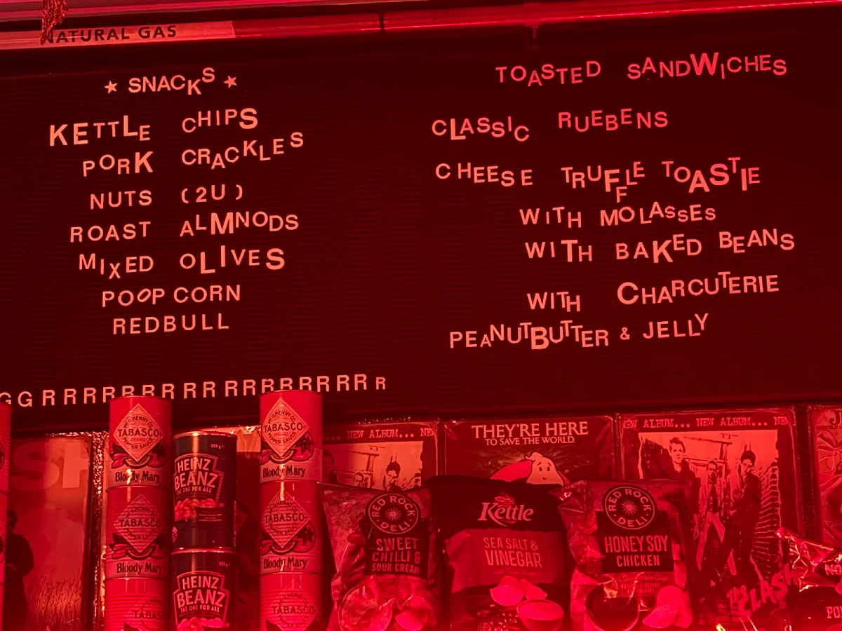 Menu, Scarlet Weasel