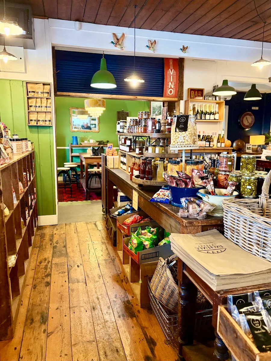 Vibe, Glenlyon General Store