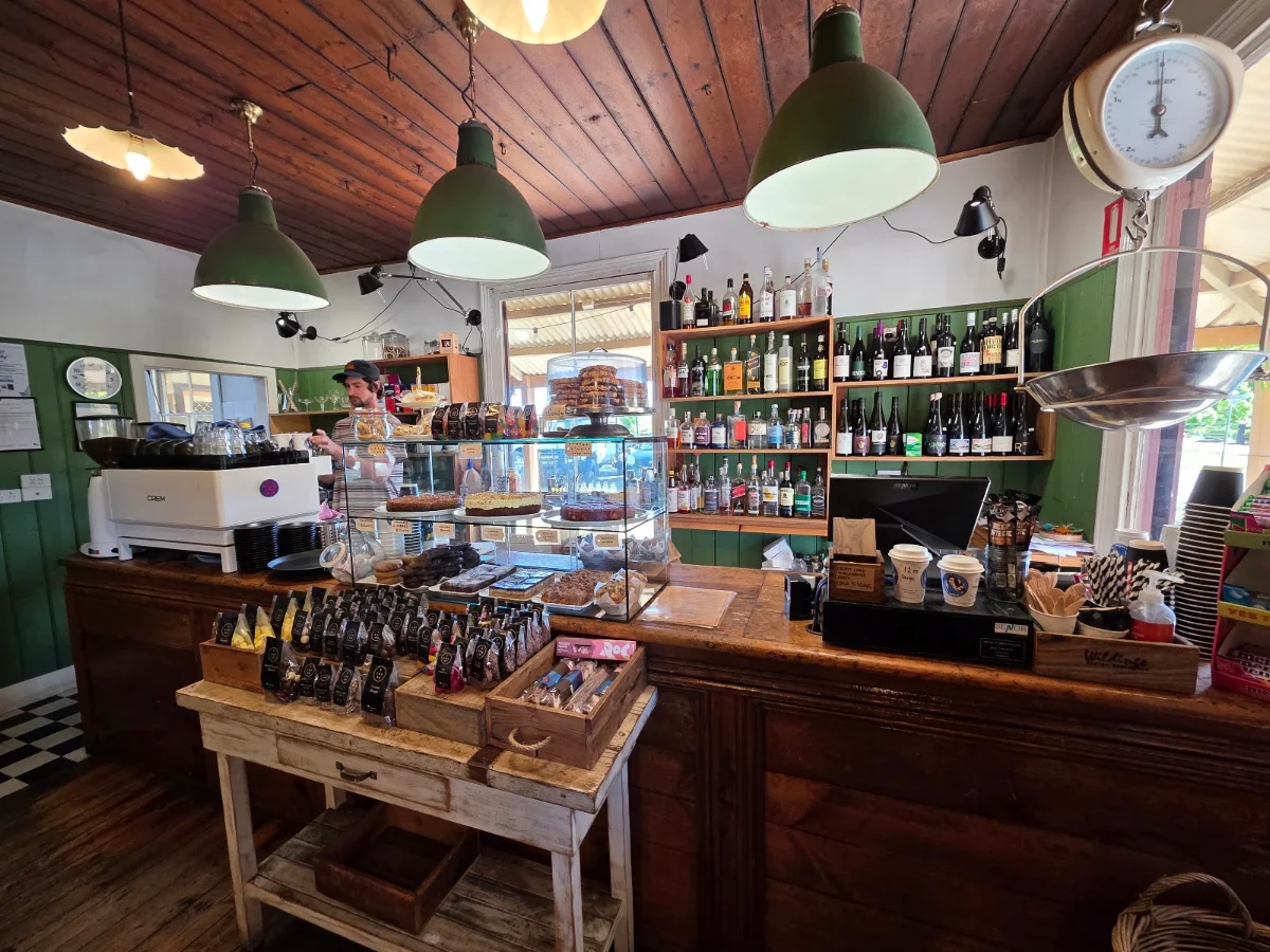 Vibe, Glenlyon General Store