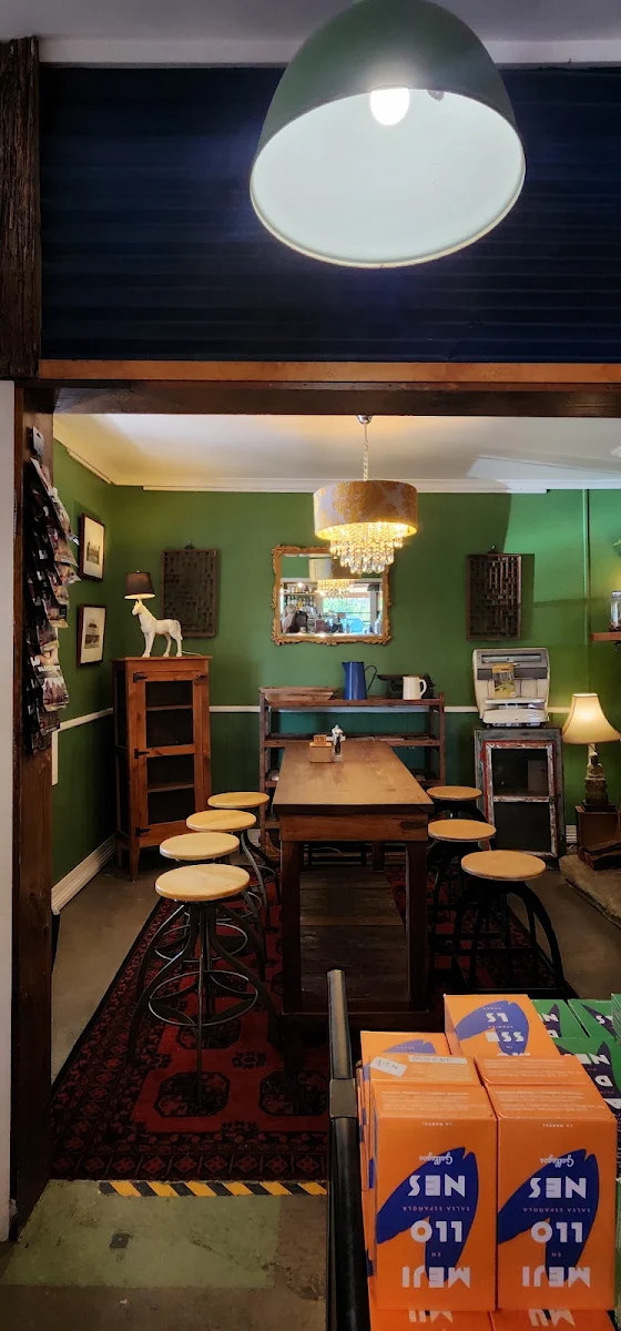 Vibe, Glenlyon General Store