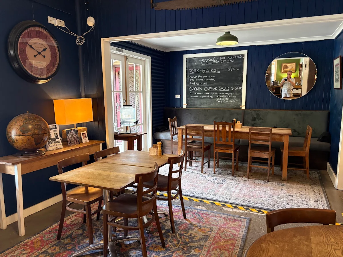 Vibe, Glenlyon General Store