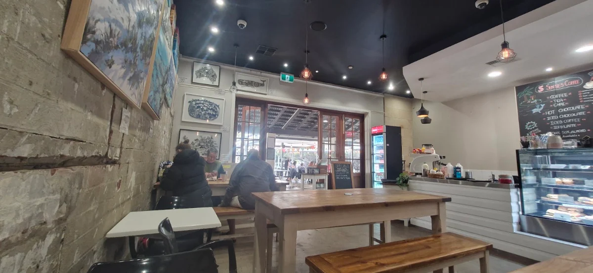 Vibe, Geordie's Cafe & Art Gallery