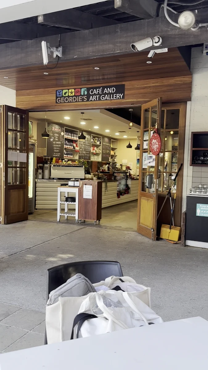 Vibe, Geordie's Cafe & Art Gallery