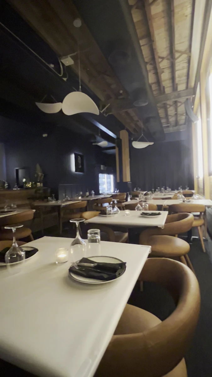 Vibe, Vice Restaurant