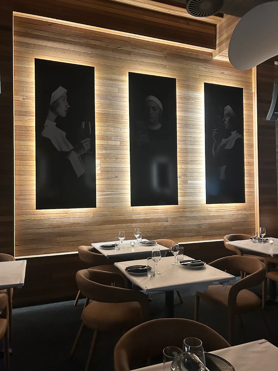 Vibe, Vice Restaurant