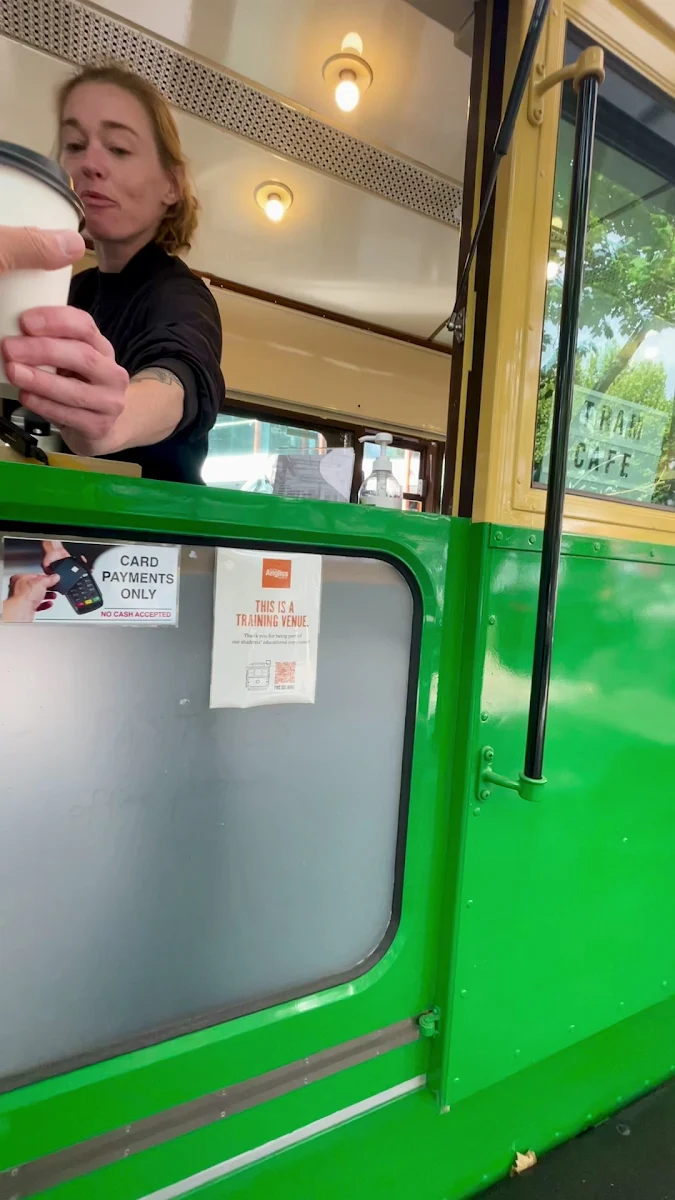 Menu, Tram Café