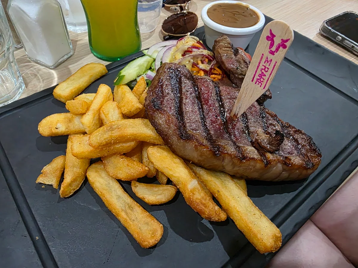 Food & drink, Brothers Sports Club Bundaberg