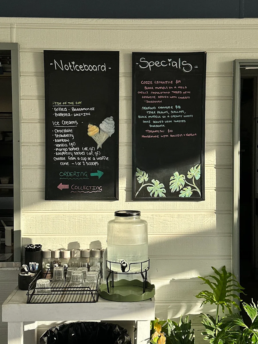 Menu, 34 South Bulli