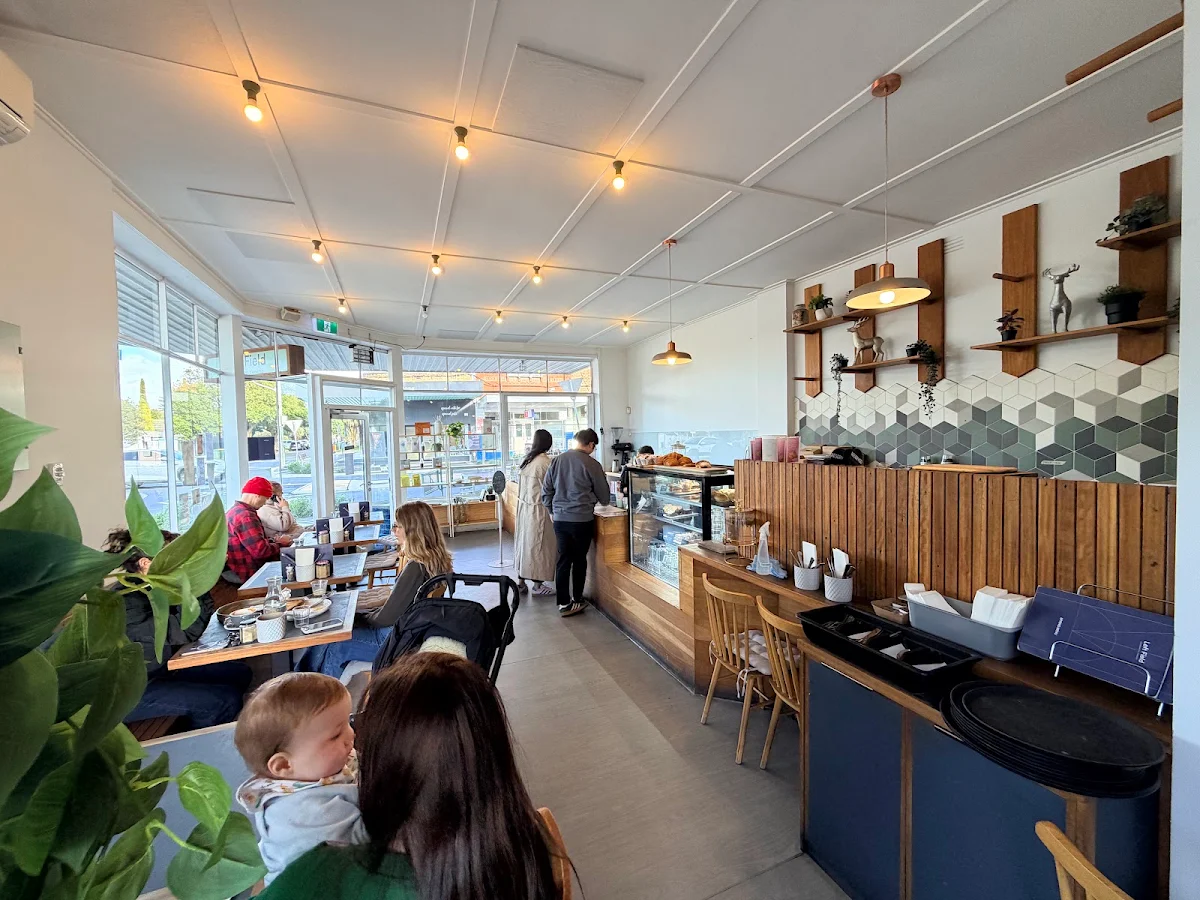 Vibe, Left Field Cafe Carnegie
