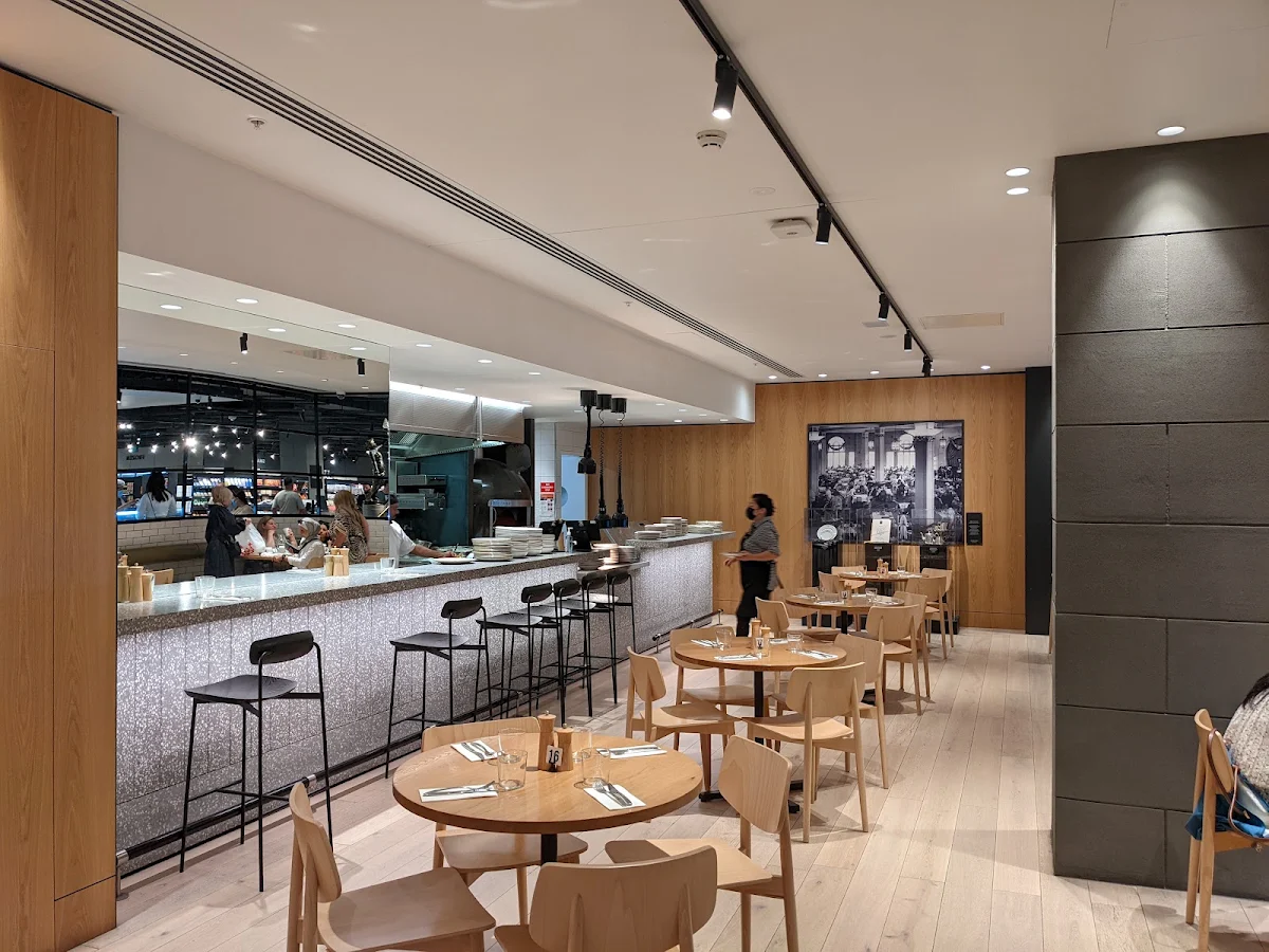 Vibe, Peter's Brasserie