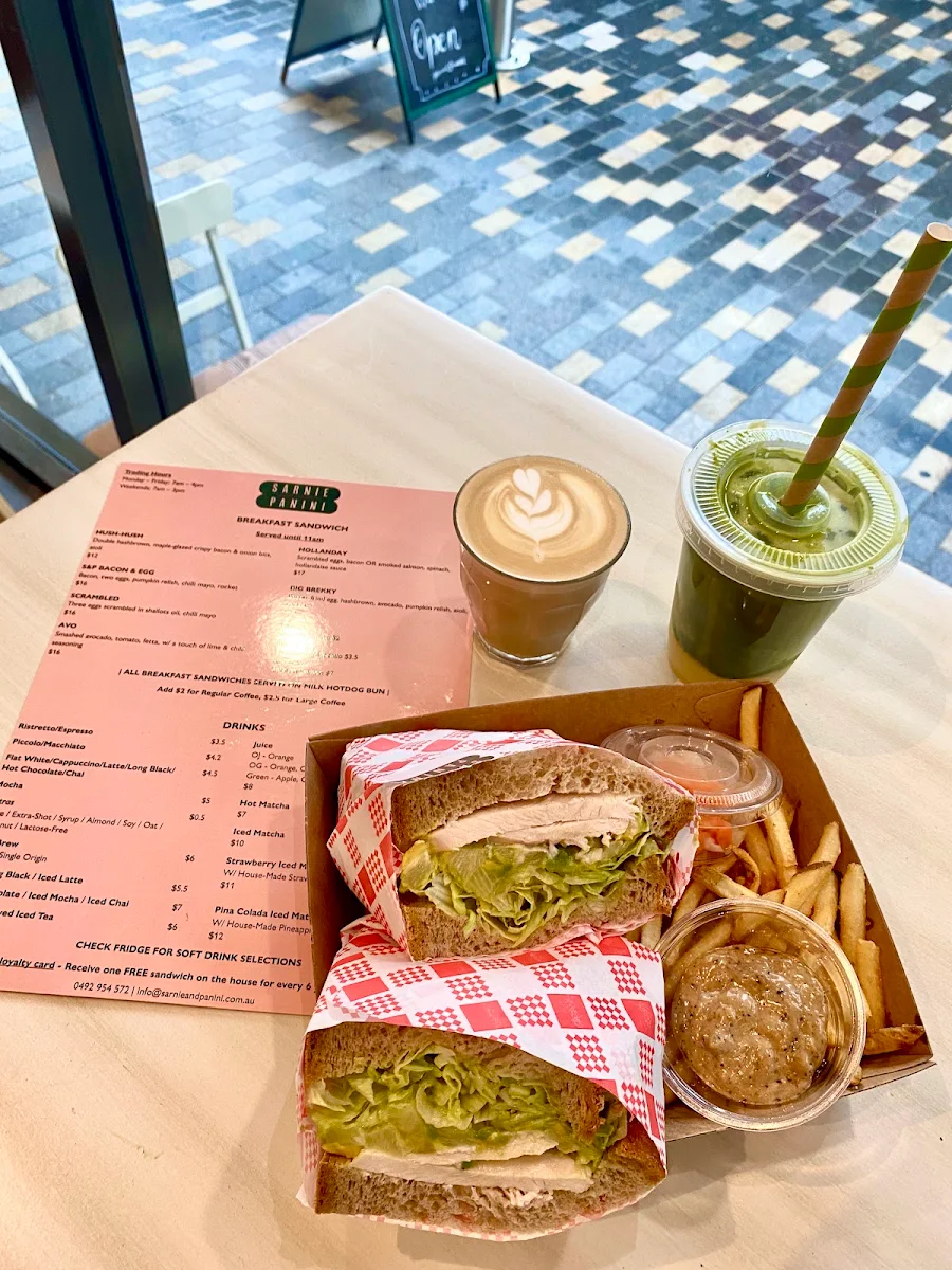 Menu, Sarnie & Panini