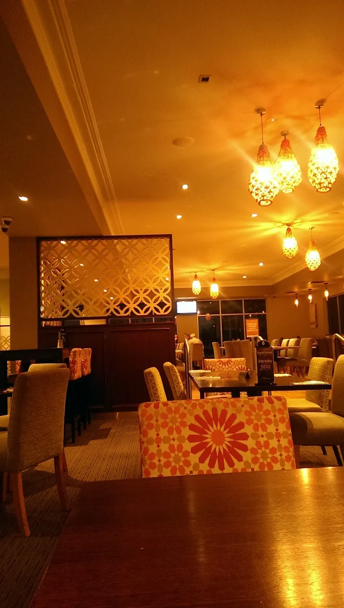 Vibe, Junction Hotel