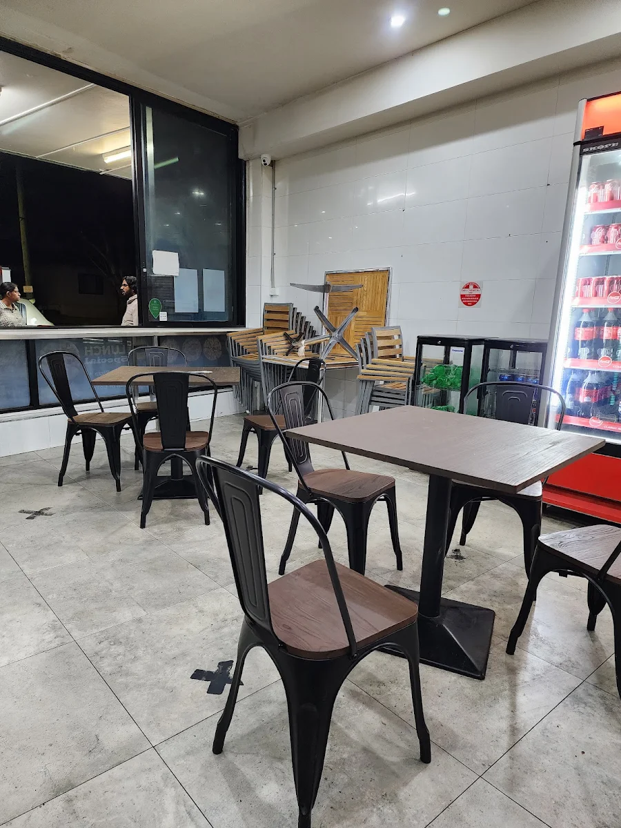 Vibe, Monty's Pizza Pendle Hill