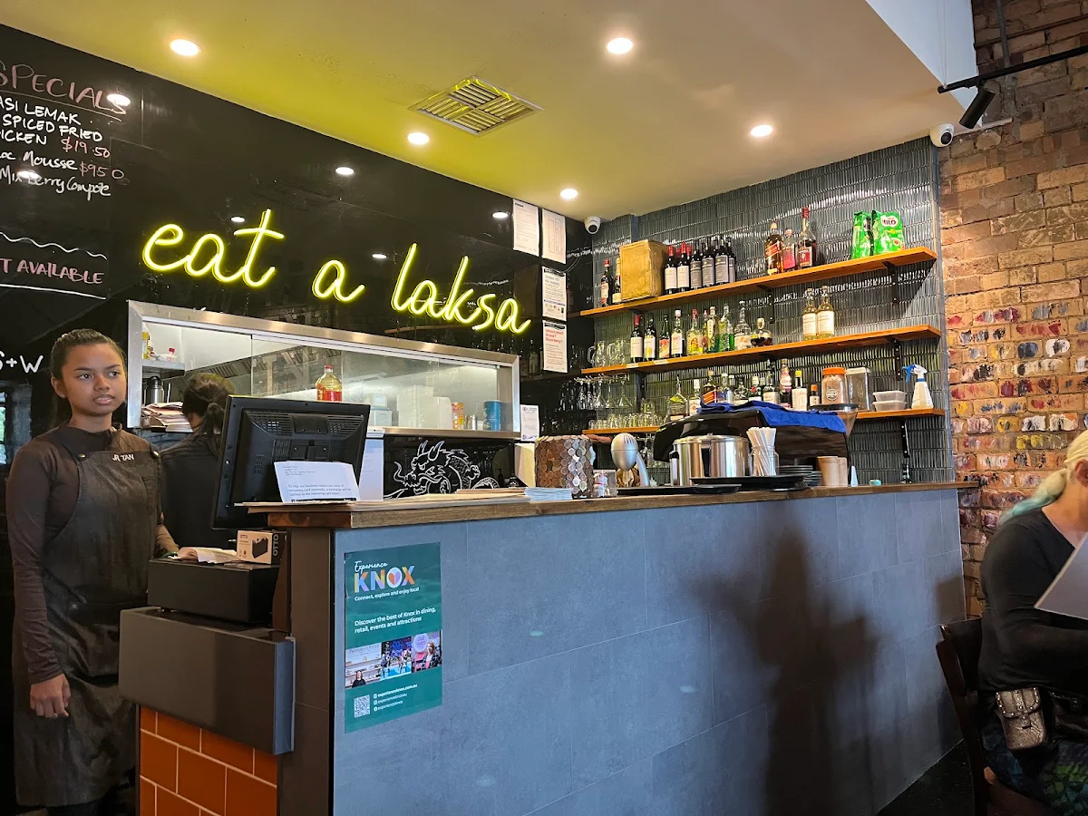 Vibe, Junior Tan Hawker Kitchen
