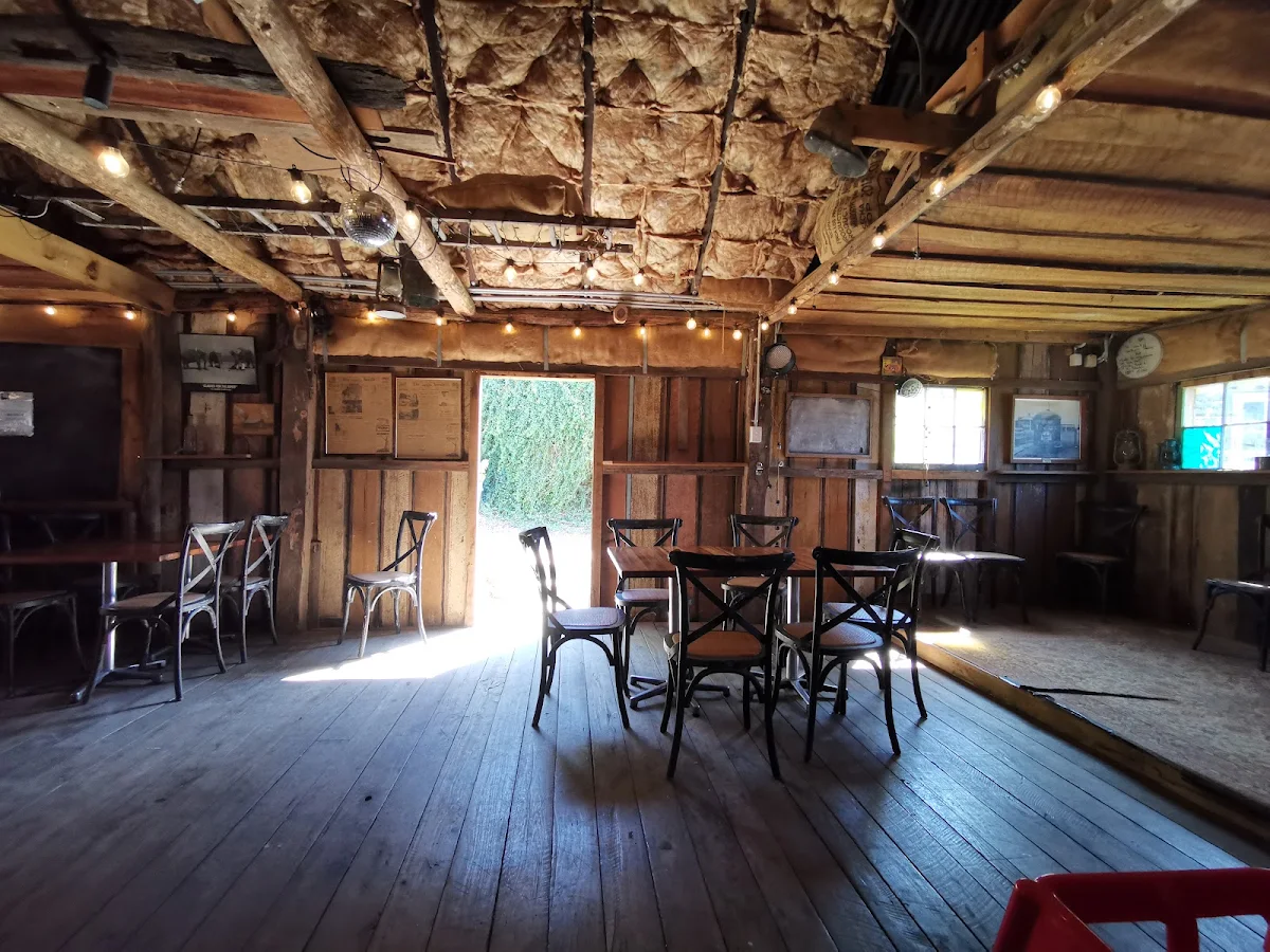 Vibe, Trading Post Laguna