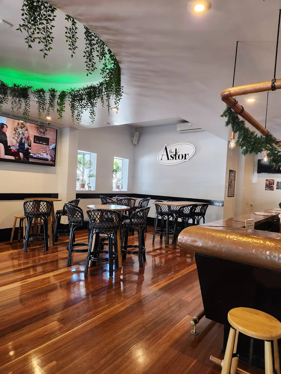 Vibe, The Astor Hotel