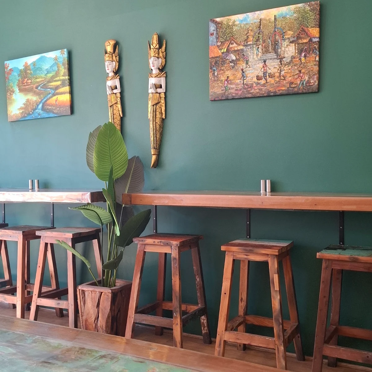 Vibe, Bali Paradise Cafe