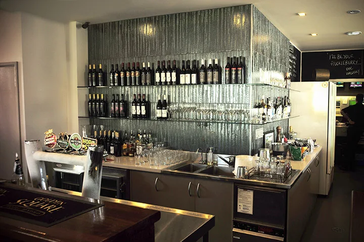 Vibe, Golden Square Hotel
