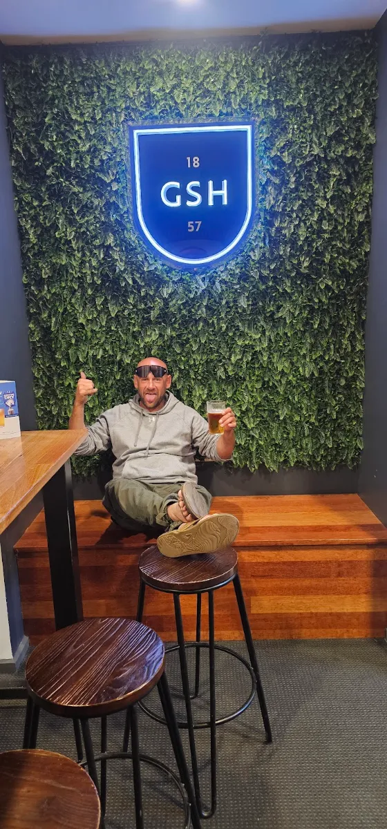 Vibe, Golden Square Hotel